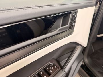 Porsche Cayenne - 11
