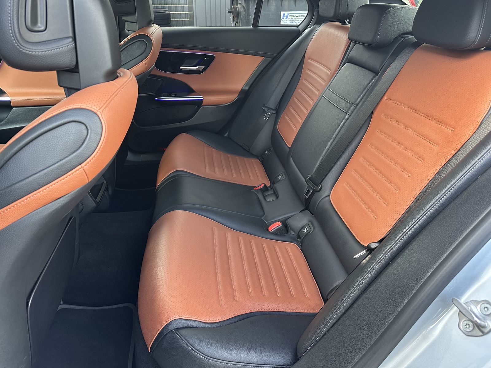 Fahrzeugabbildung Mercedes-Benz C 200 4Matic AMG-Line NAV+LED+KAMERA+AMBIENTE+SH