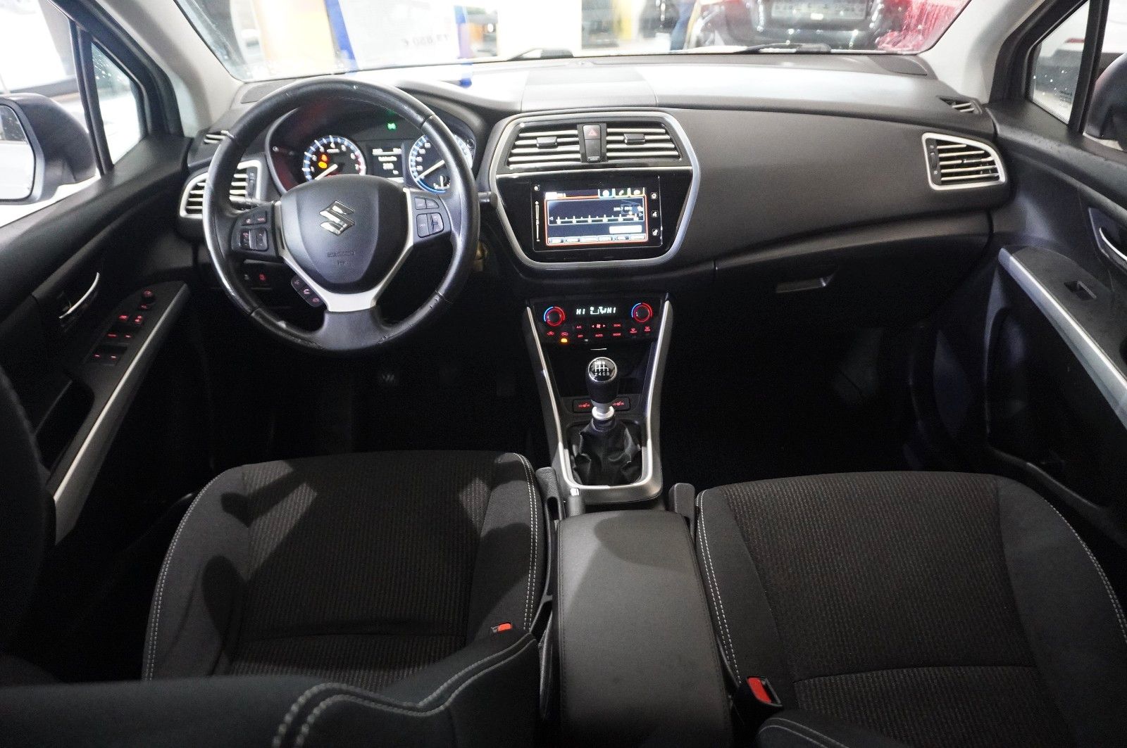 Fahrzeugabbildung Suzuki SX4 1.4 BOOSTERJET HYBRID NAVI/LED/SH/KAMERA/AHK