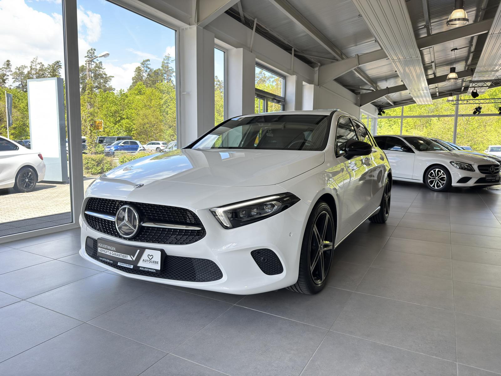 Mercedes-Benz A 200 Progressive LED*RFK*NIGHTPAKET*AMBIENTE