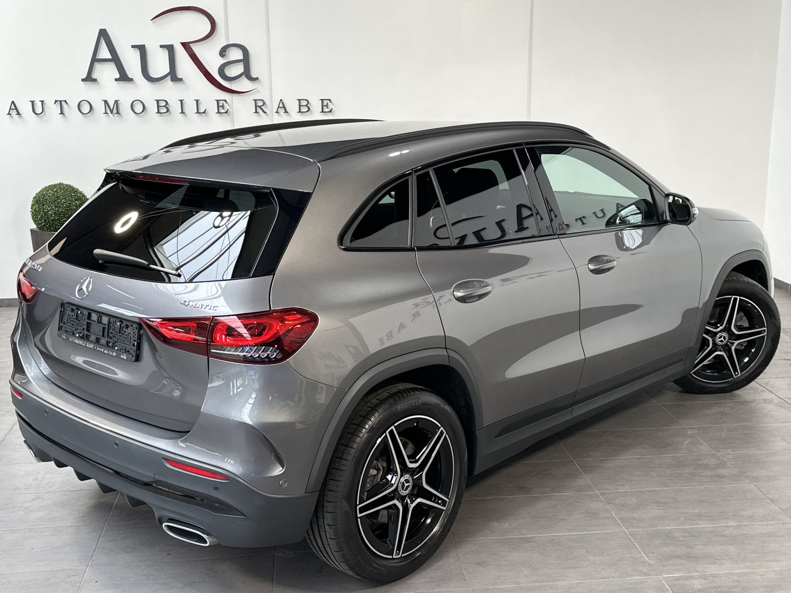 Fahrzeugabbildung Mercedes-Benz GLA 220d 4Matic AMG-Line NAV+LED+KAMERA+PANORAMA