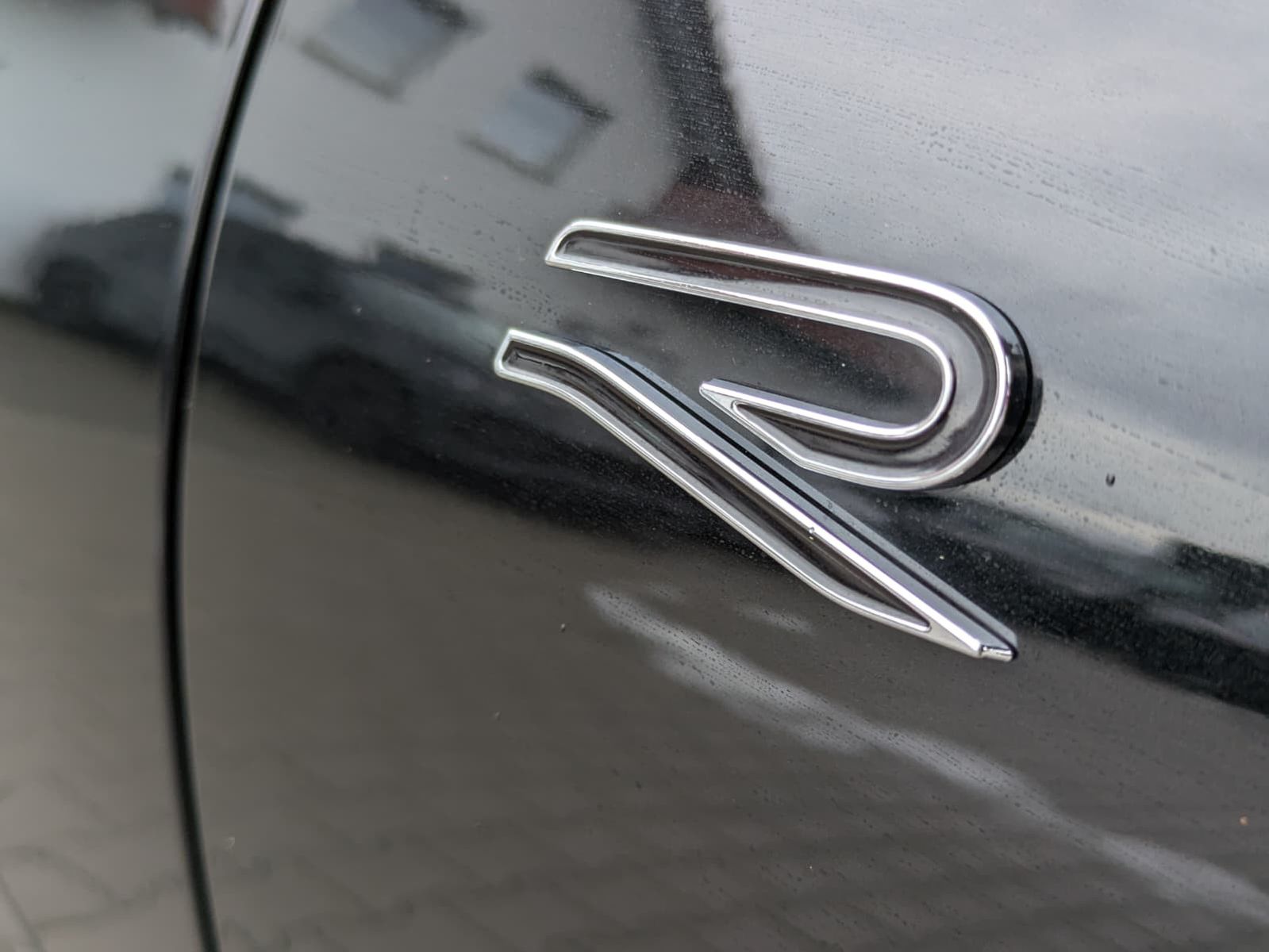 Fahrzeugabbildung Volkswagen Tiguan 2.0 TDI 4M R-Line PANO*H&K*AHK*MATRIX*20"