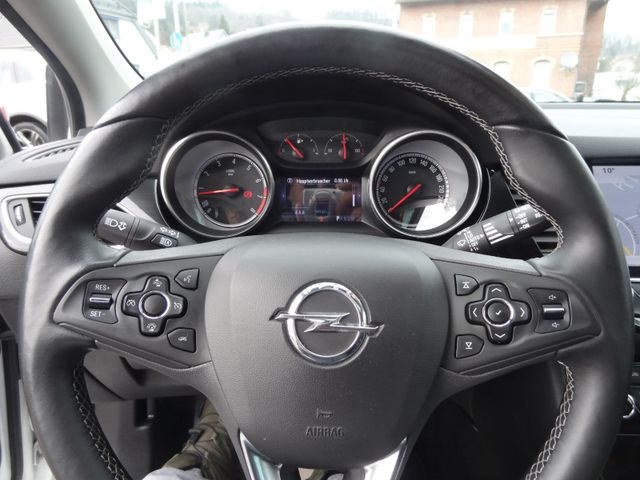 Fahrzeugabbildung Opel Astra K Dynamic/LED/GSD/Kamera/Navi/200PS/71.000