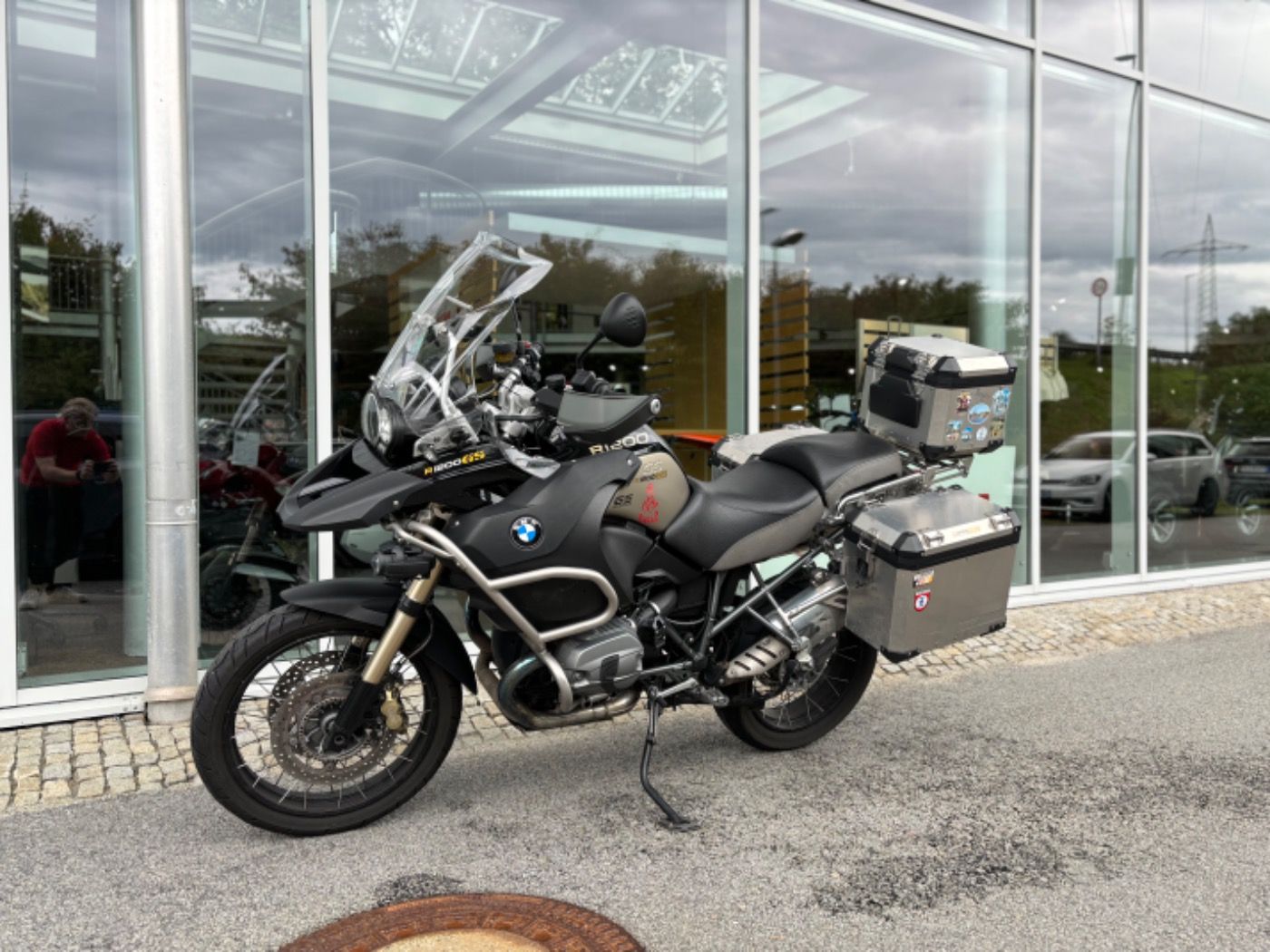 Fahrzeugabbildung BMW R 1200 GS Adventure 90 Jahre Sondermodell Koffer