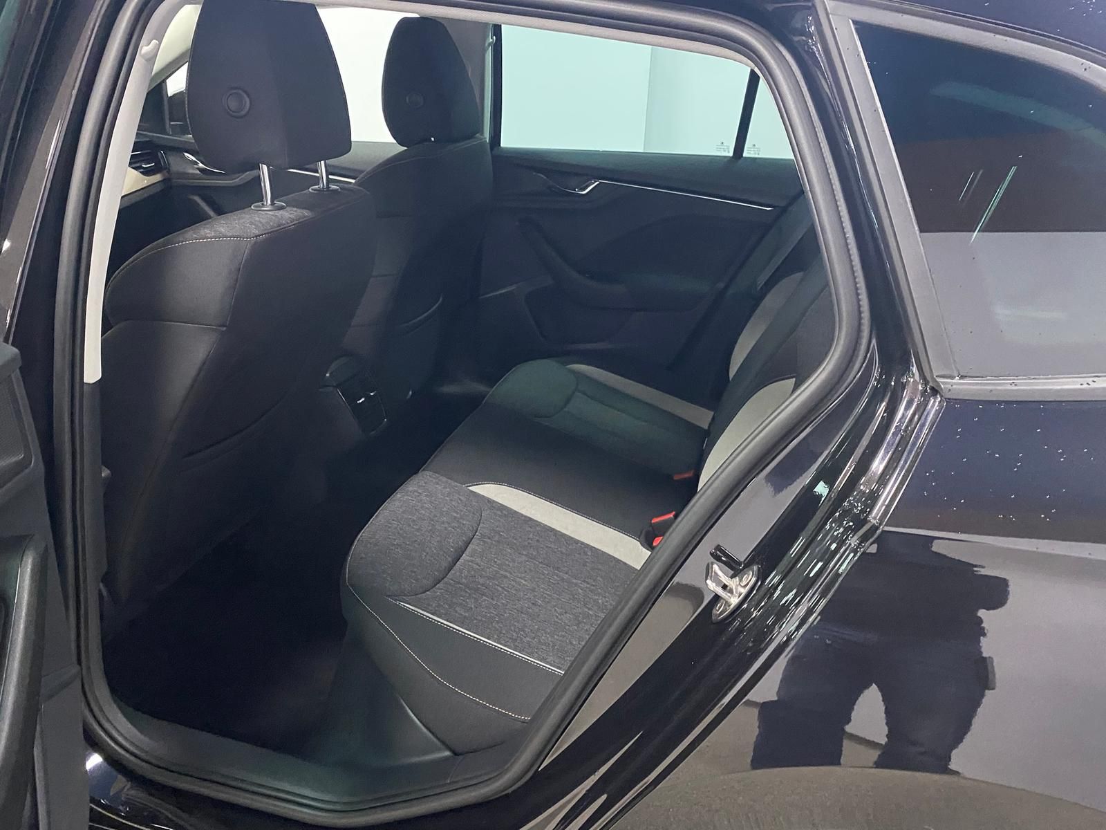 Fahrzeugabbildung SKODA Scala 1.0 TSI Style APP+KLIMA+RFK+PDC+SHZ+LED+++
