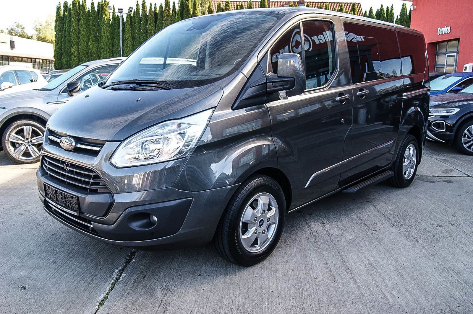 Fahrzeugabbildung Ford Tourneo Custom 2.0TDCi Auto 8-SITZE NAVI 1.HAND
