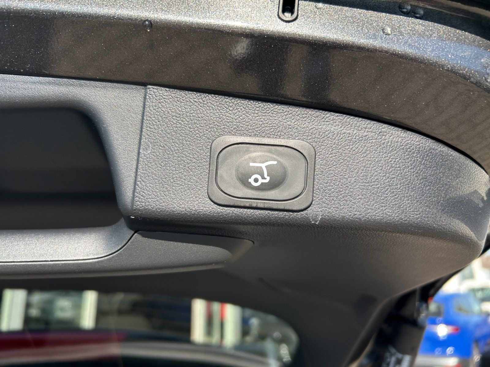 Fahrzeugabbildung Ford Focus Titanium X Winter P. B&O e.Call LM 17Z LED