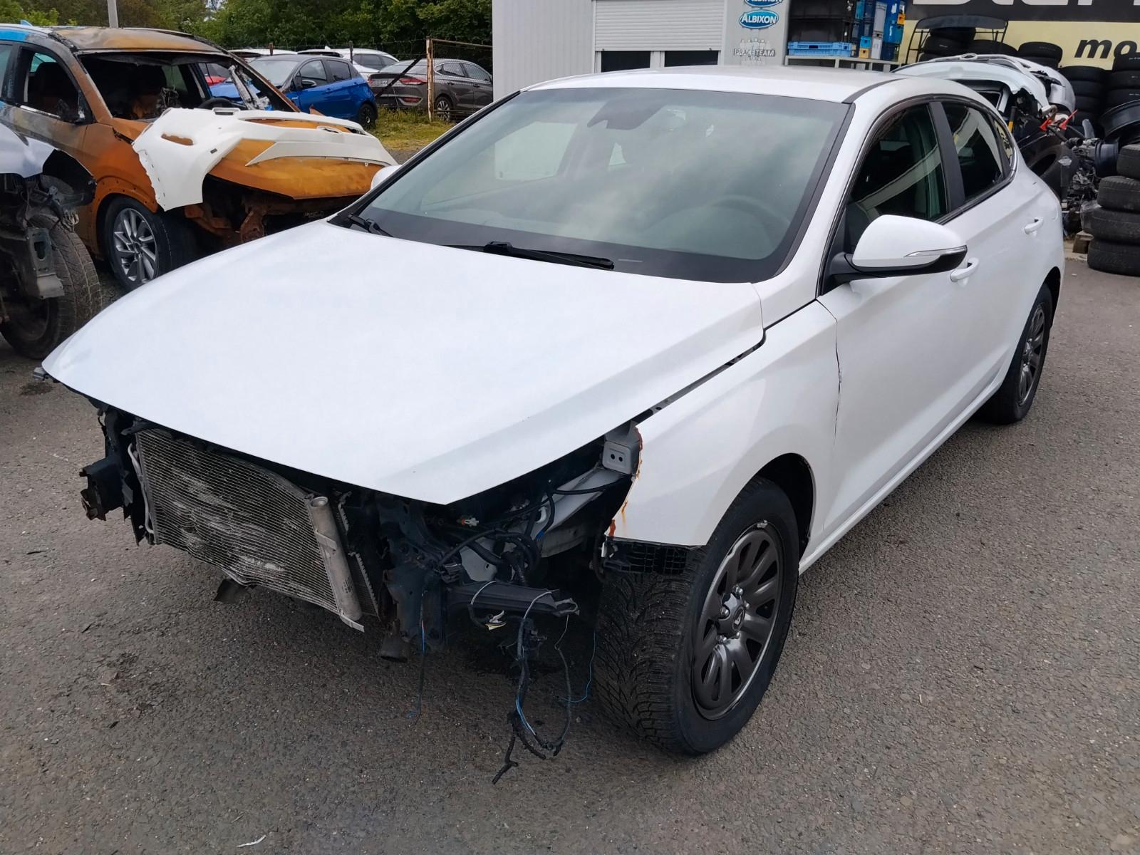 Hyundai i30 1.4 T-GDI Premium Fastback