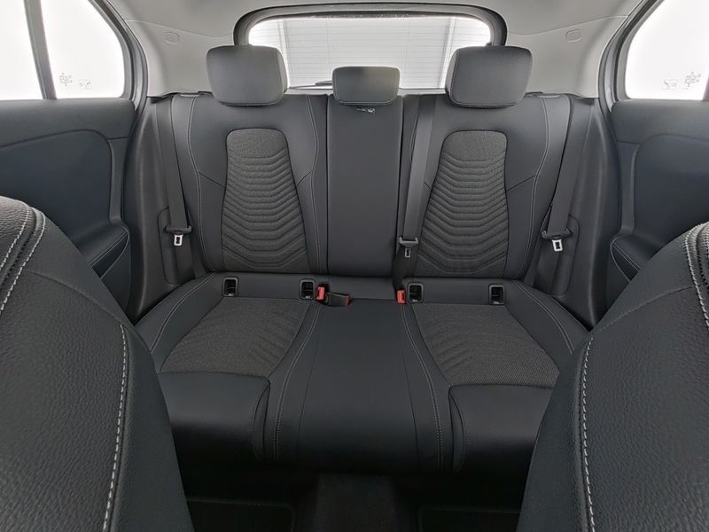 Fahrzeugabbildung Mercedes-Benz A 180 Progressive*KAMERA*LED*SPURHALTE*