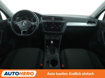 Volkswagen Tiguan - 12