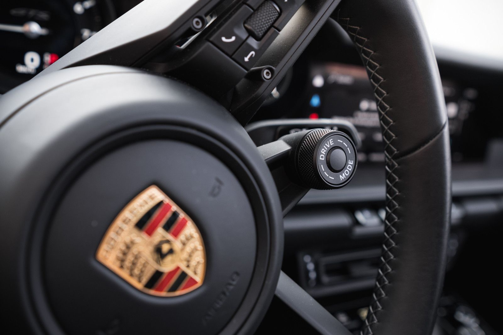 Fahrzeugabbildung Porsche 992/911 Edition 50 Jahre -Lift-Martrix-LED Schw.