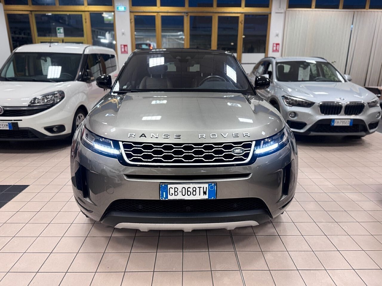 Land Rover Range Evoque 2.0D I4-L.Flw 150 CV R-D imagem 2
