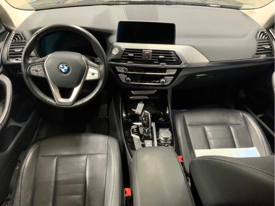 Fahrzeugabbildung BMW X3 xDr 20d AT8 LED/ACC/LEDER/VIRTU/NAVI/HIFI/DAB