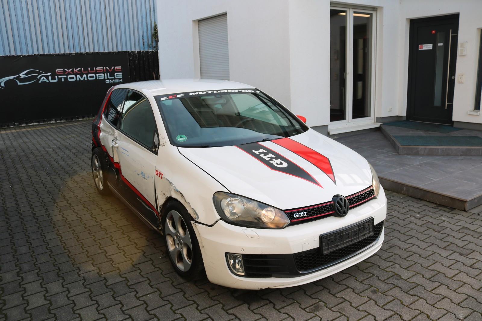 Volkswagen Golf 2.0 TSI GTI ALUFELGEN LEDER NAVIGATION PDC