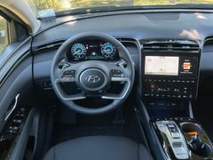 Fahrzeugabbildung Hyundai TUCSON 1.6 T-GDI 48V Trend 4WD *Navi*ACC*LED*SH*