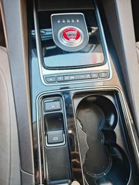 Jaguar F-Pace - 7