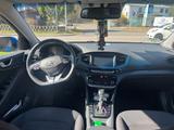 Hyundai IONIQ 1.6l GDi HYBRID Style Style - Hyundai IONIQ: Limousine