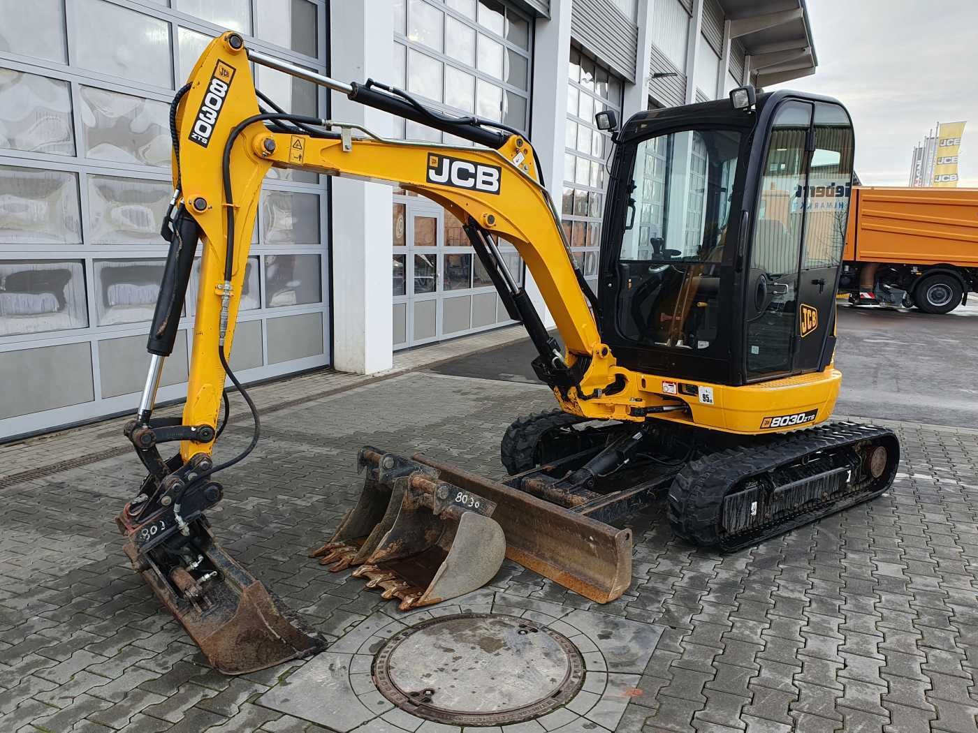 Fahrzeugabbildung JCB 8030 ZTS / MS03 / 1.750h / 2019 / Löffelpaket