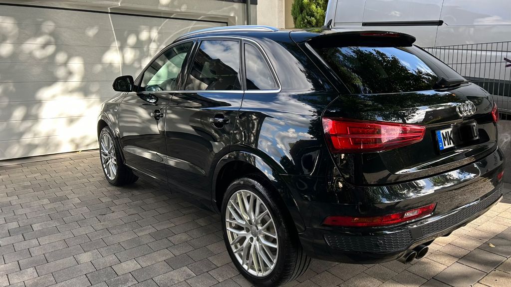 Image of Audi Q3