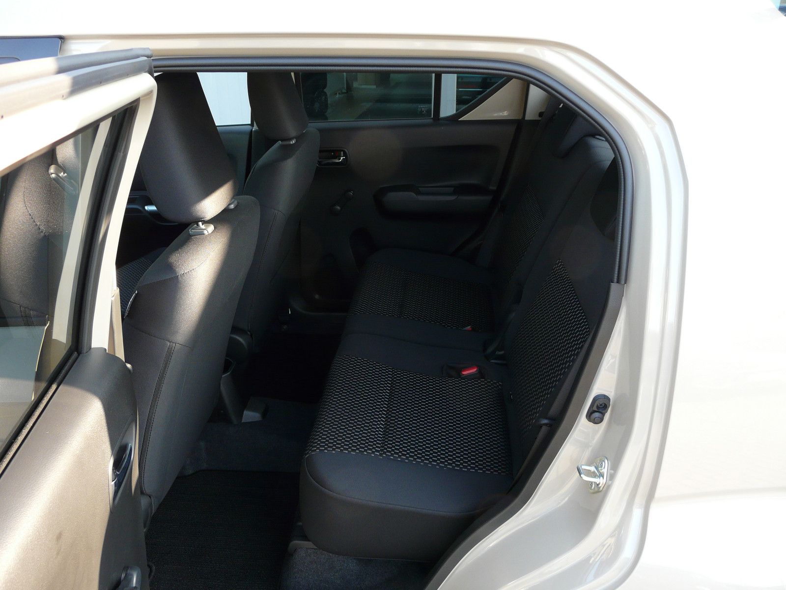 Fahrzeugabbildung Suzuki Ignis 1.2 Comfort Hybrid