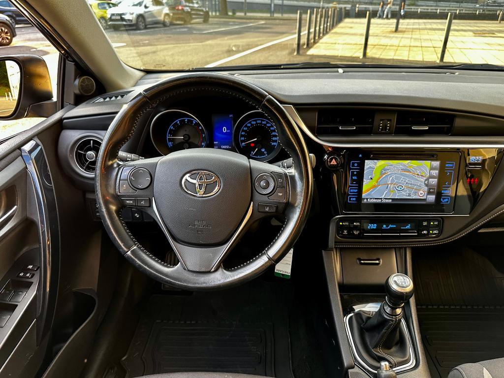 Toyota Auris Touring Sports