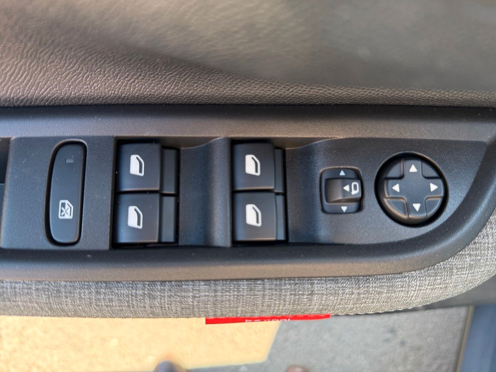 Fahrzeugabbildung Citroën C3 Aircross Hybrid 145 PLUS*Ganzjahresreifen