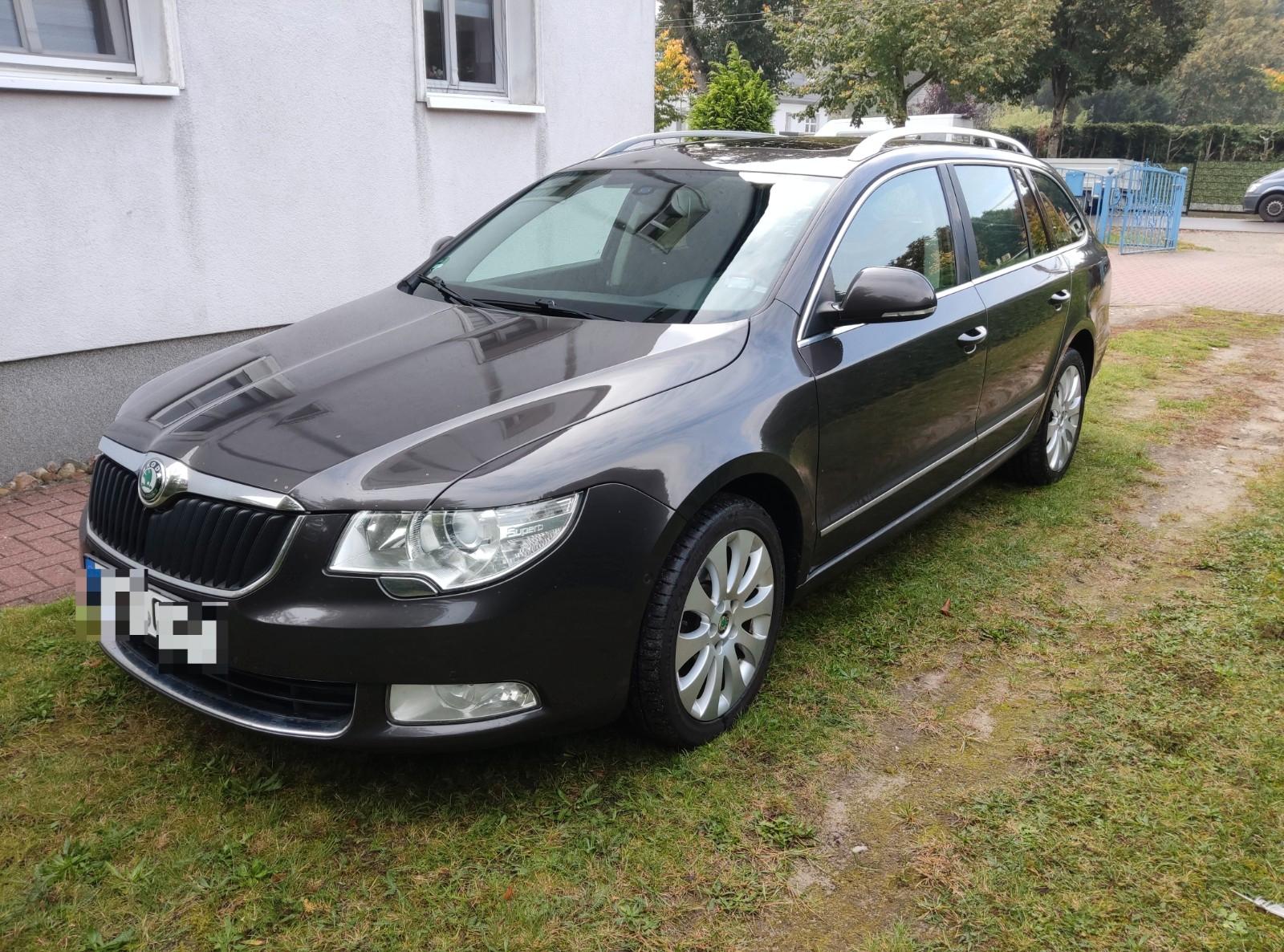 Skoda Superb 2011 — photo 5