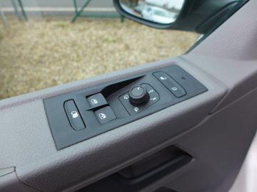 Volkswagen T6 Transporter - 6