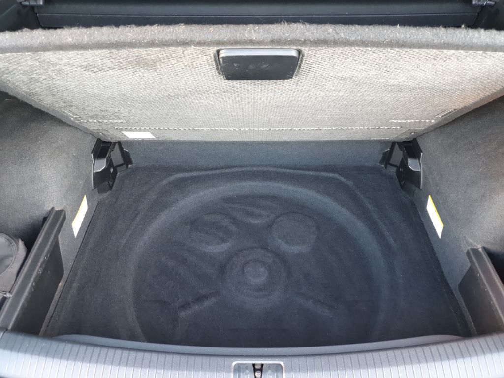 Fahrzeugabbildung Volkswagen Tiguan 2.0 TDI DSG HighlineAHZV,LED,Navi,SH