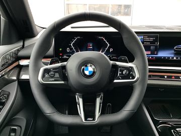 BMW 540d xDrive Limousine M Sportpaket Head-Up DAB