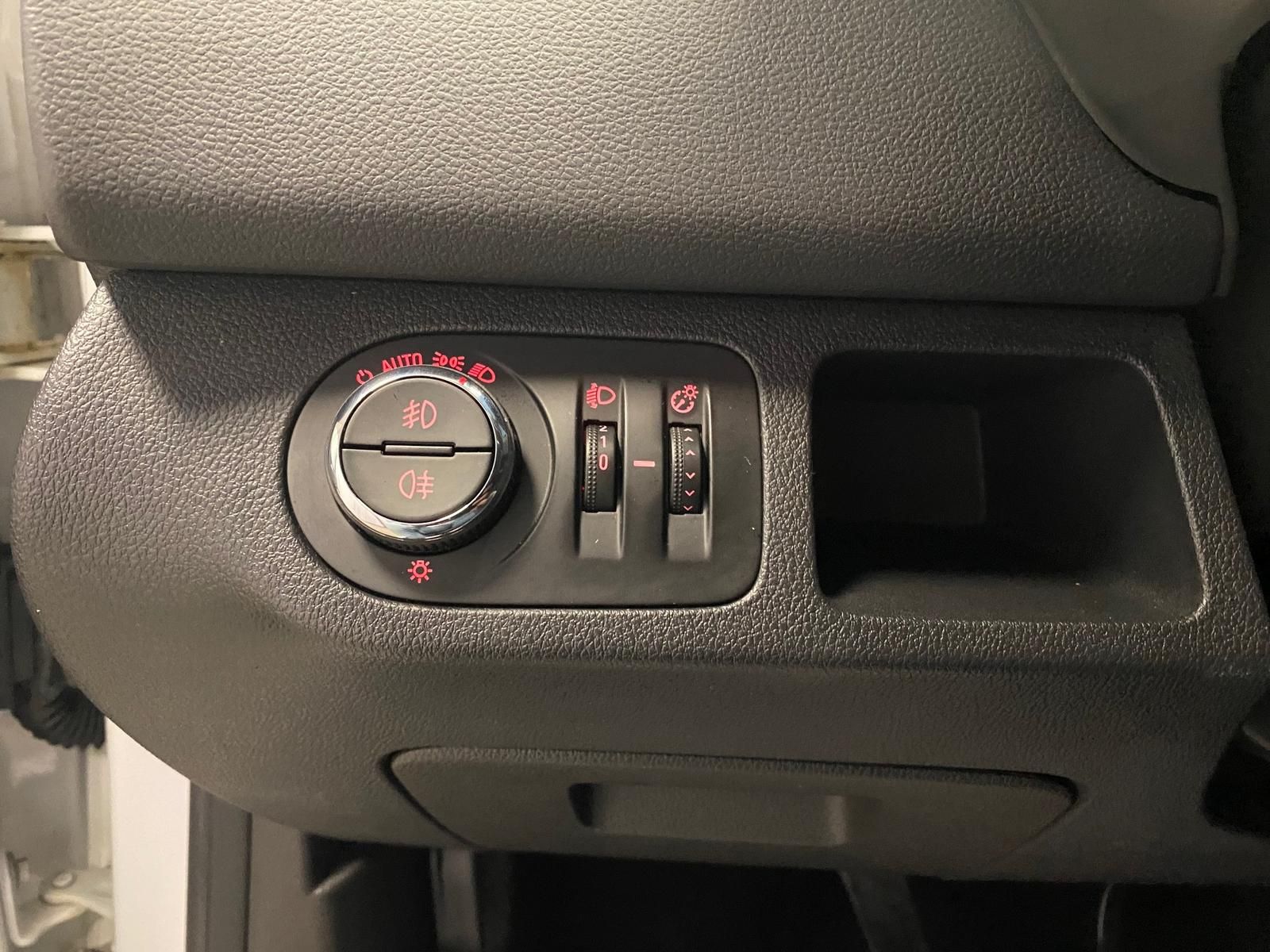 Fahrzeugabbildung Opel Meriva 1.4 16V Turbo Innovation+NAVI+KAMERA+PDC