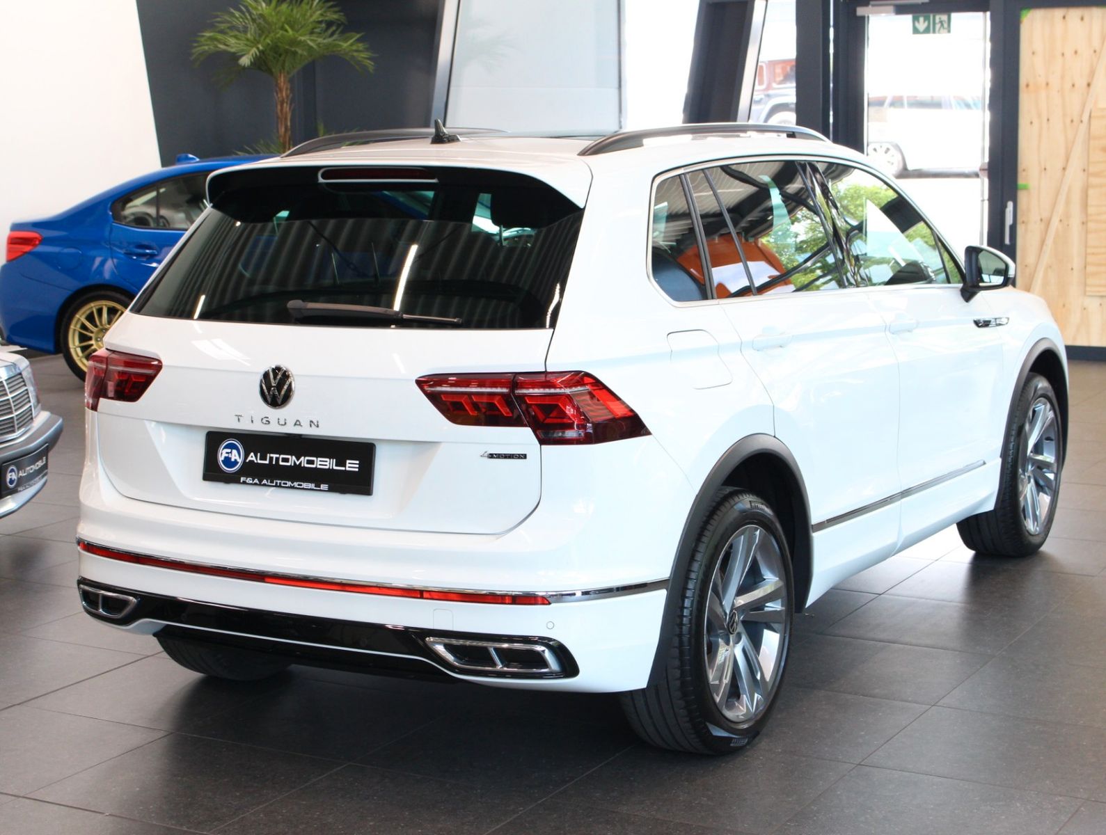 Fahrzeugabbildung Volkswagen Tiguan R-Line 4Motion 2.0 TDI*HUD*Matrix*e.AHK