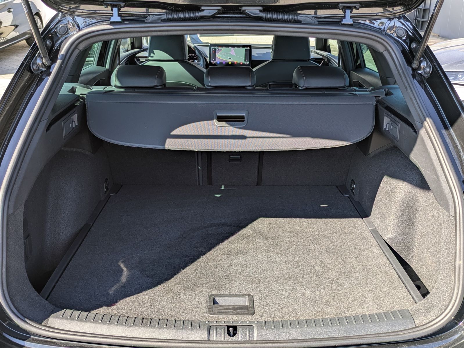 Fahrzeugabbildung CUPRA Leon 1.5 eTSI DSG MATRIX-LED*ACC*APP*KAMERA*18"