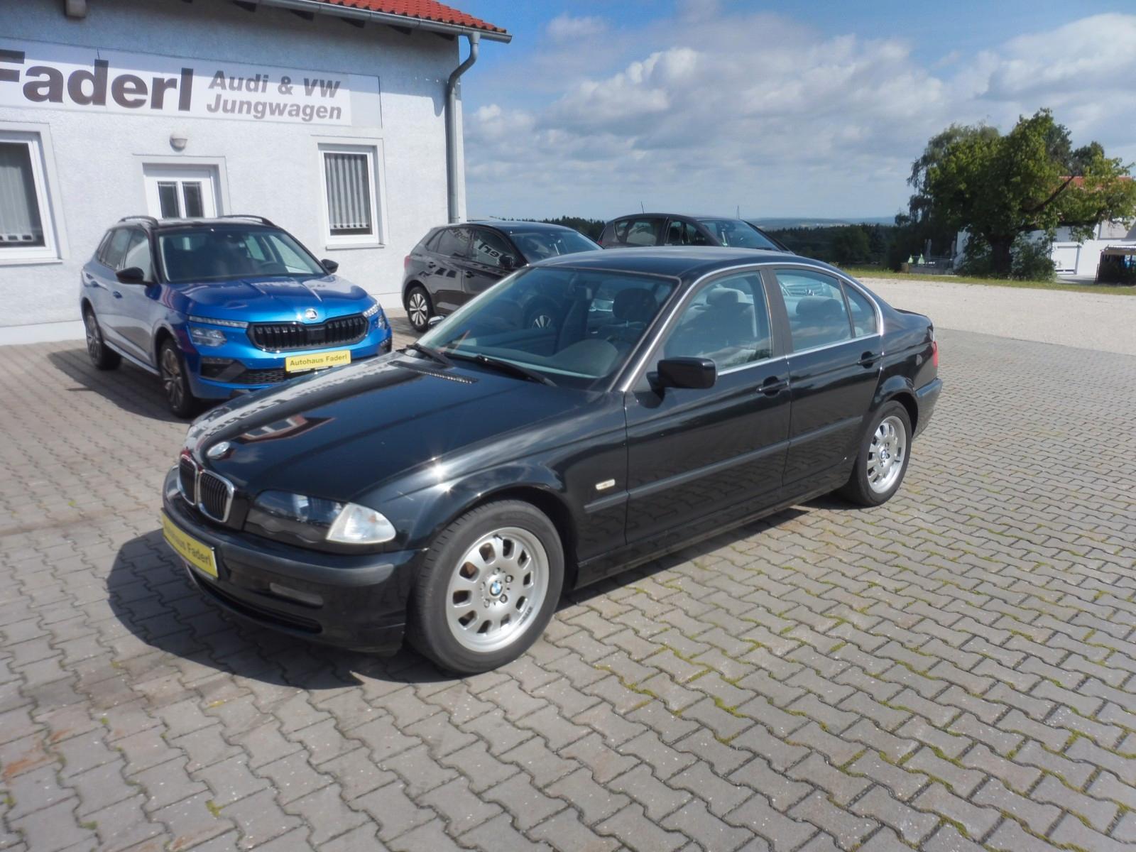 BMW 320i   sehr schöner Zustand