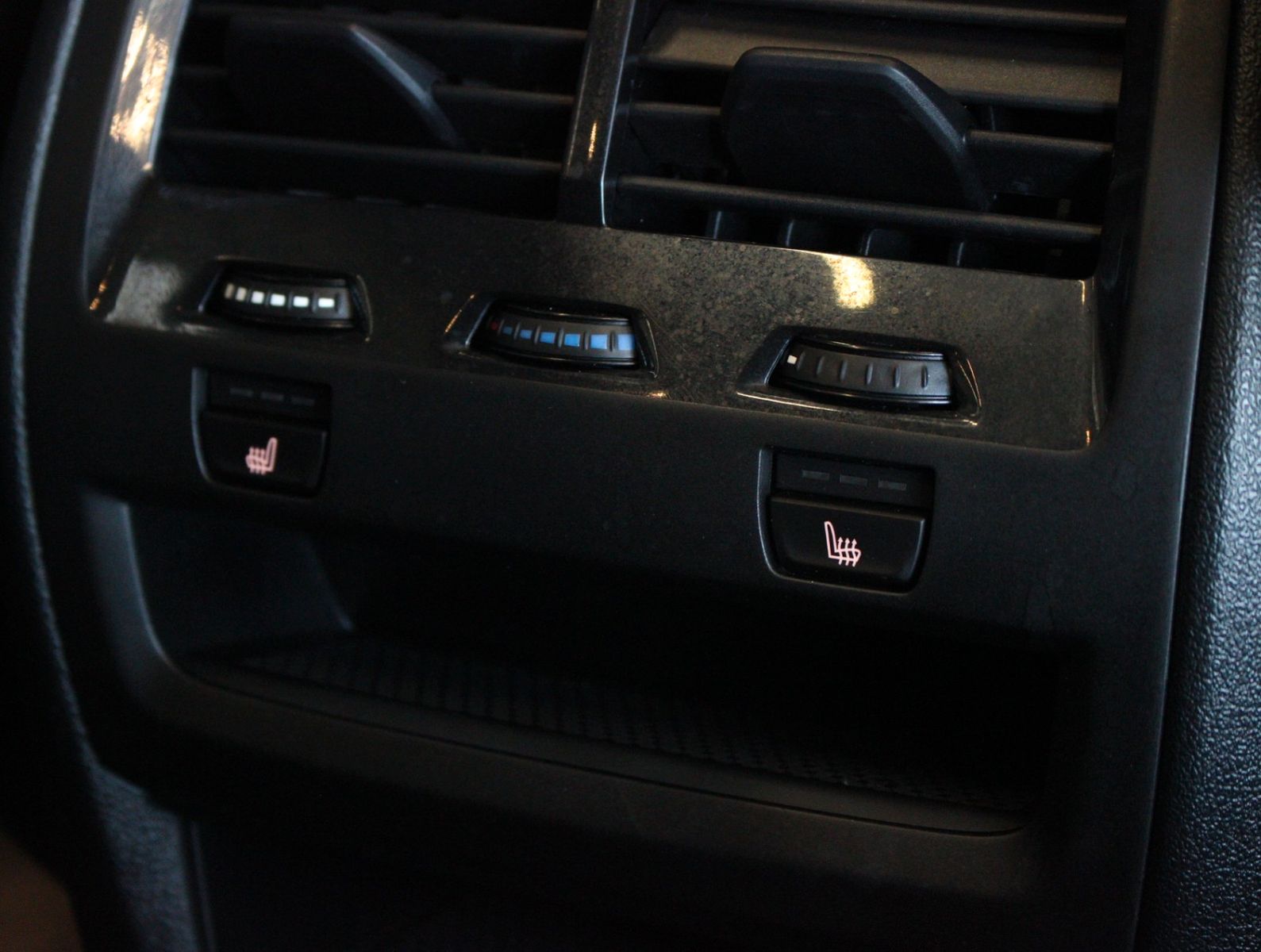 Fahrzeugabbildung BMW X5 xDrive30d M Sport Pano+HUD+360° Kamera