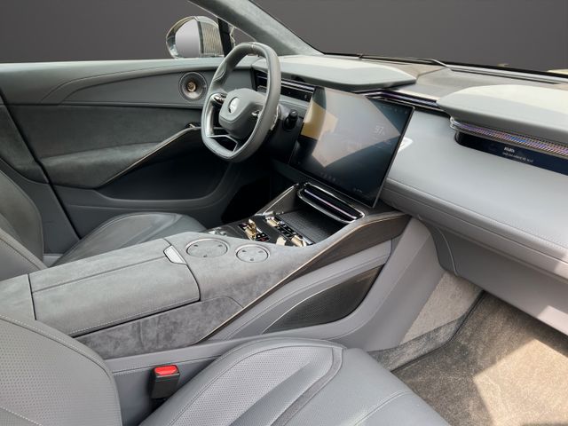 Fahrzeugabbildung Lotus Eletre R Carbon KEF