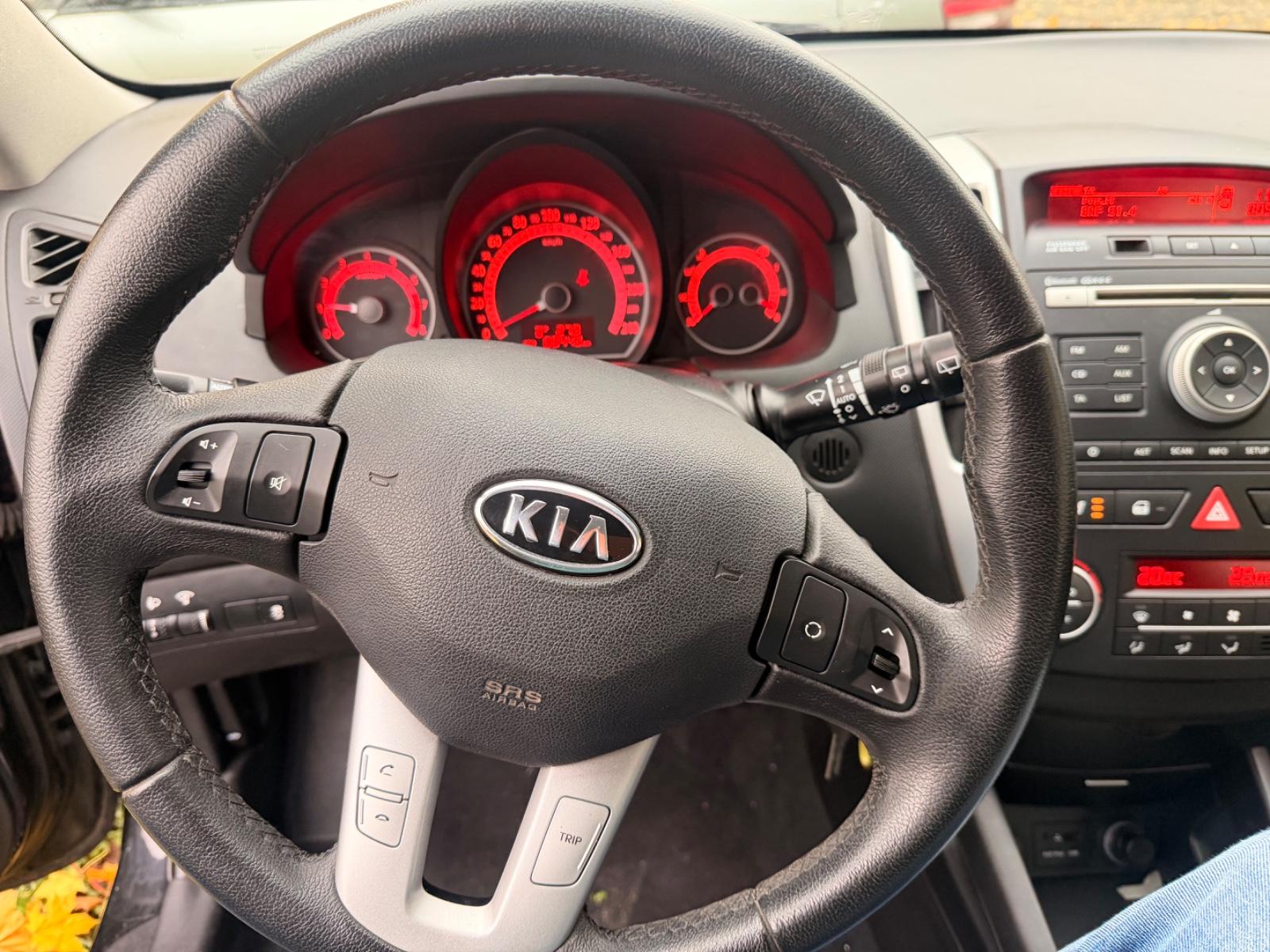 Kia cee'd 2010 — engine 1.591 cm³, 125 HP (92kW)