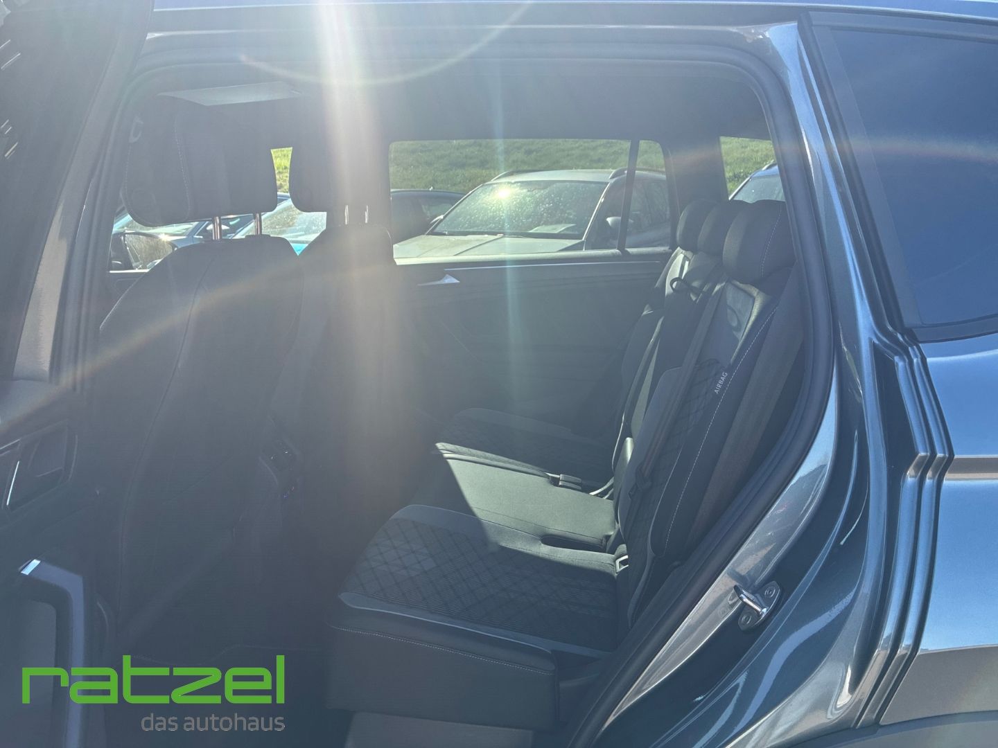 Fahrzeugabbildung Volkswagen Tiguan Allspace 4Motion R-Line 2,0 TSI DSG Navi
