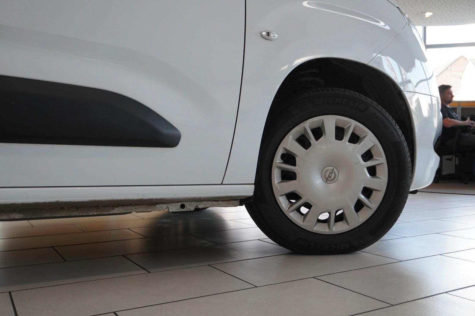 Opel Combo-e LIFE EDITION 11KW KLIMA/PDC/TEMP./DAB+