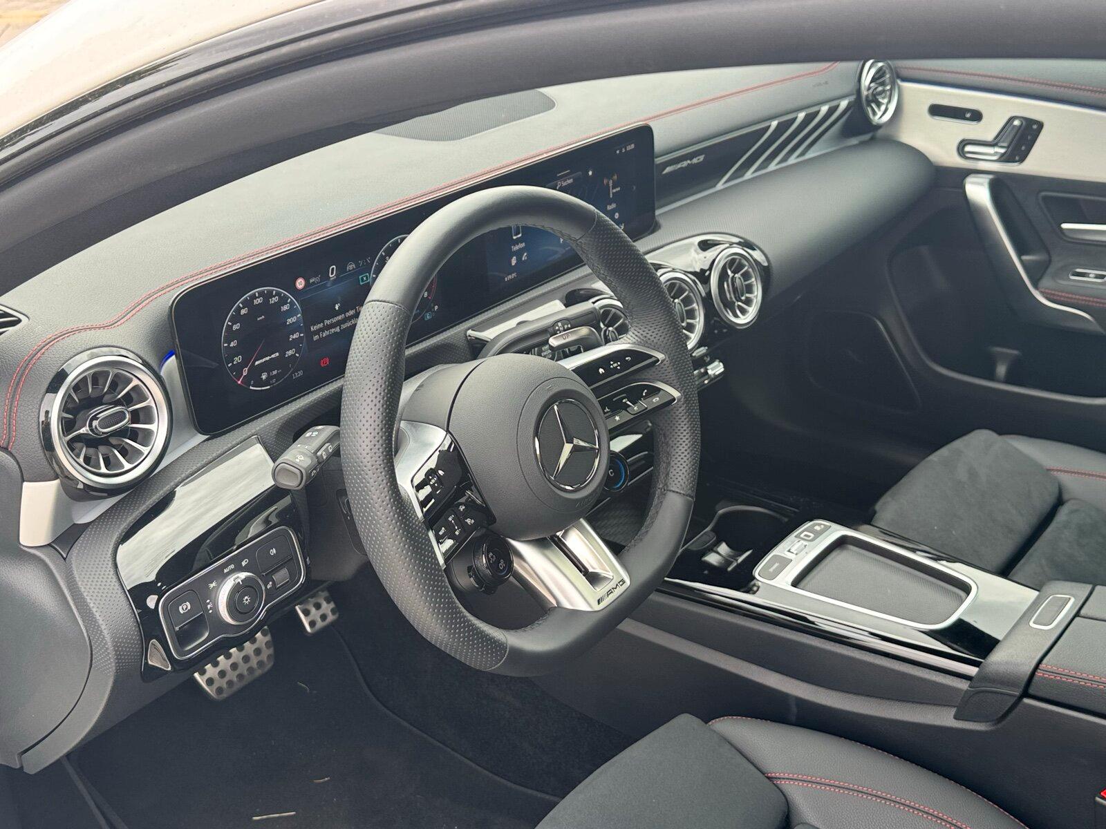 Mercedes-Benz CLA 35 4M SB AMG PanoD Distro 360Ka Sound Night