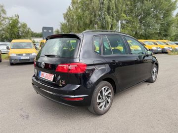 Volkswagen Golf - 6