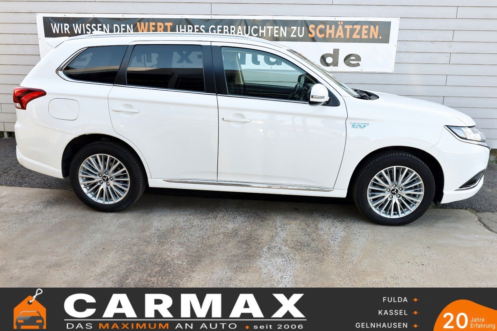 Fahrzeugabbildung Mitsubishi Outlander PHEV 4WD SH,PDC,Kamera,AHK,SR+WR
