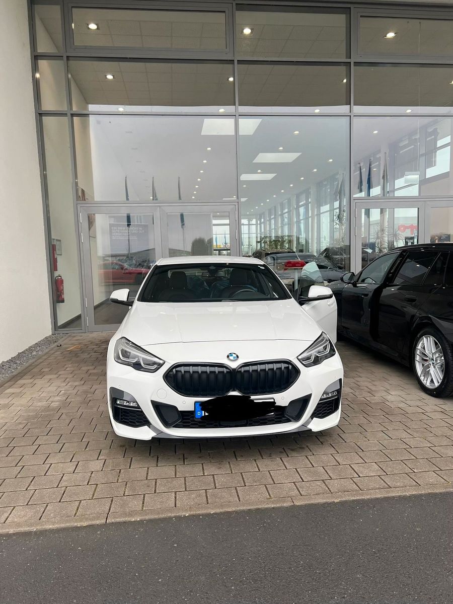 BMW BMW 218 Grand Coupé M Packet, Apple car
