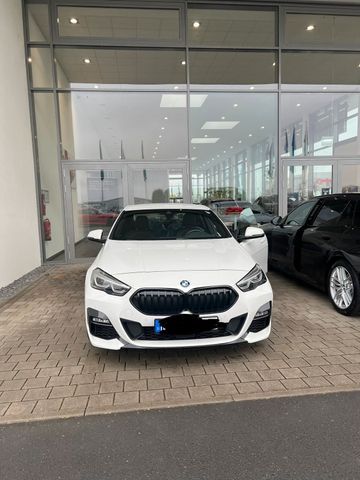 BMW BMW 218 Grand Coupé M Packet, Apple car