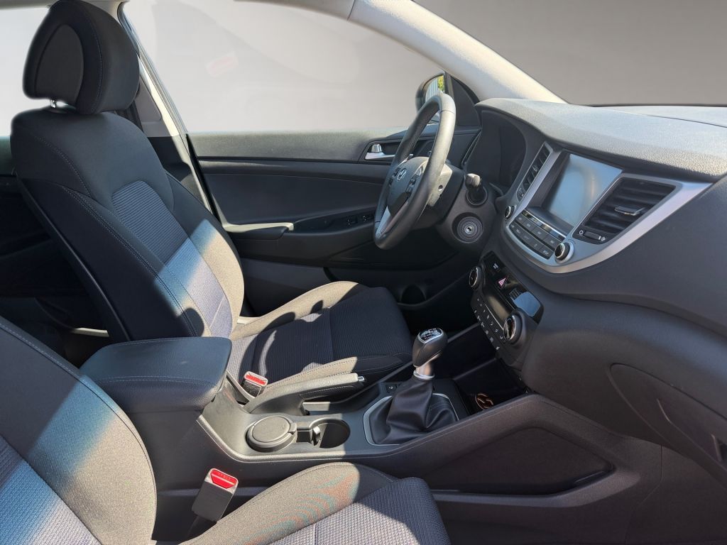 Fahrzeugabbildung Hyundai Tucson blue 1.6 GDi 2WD Trend