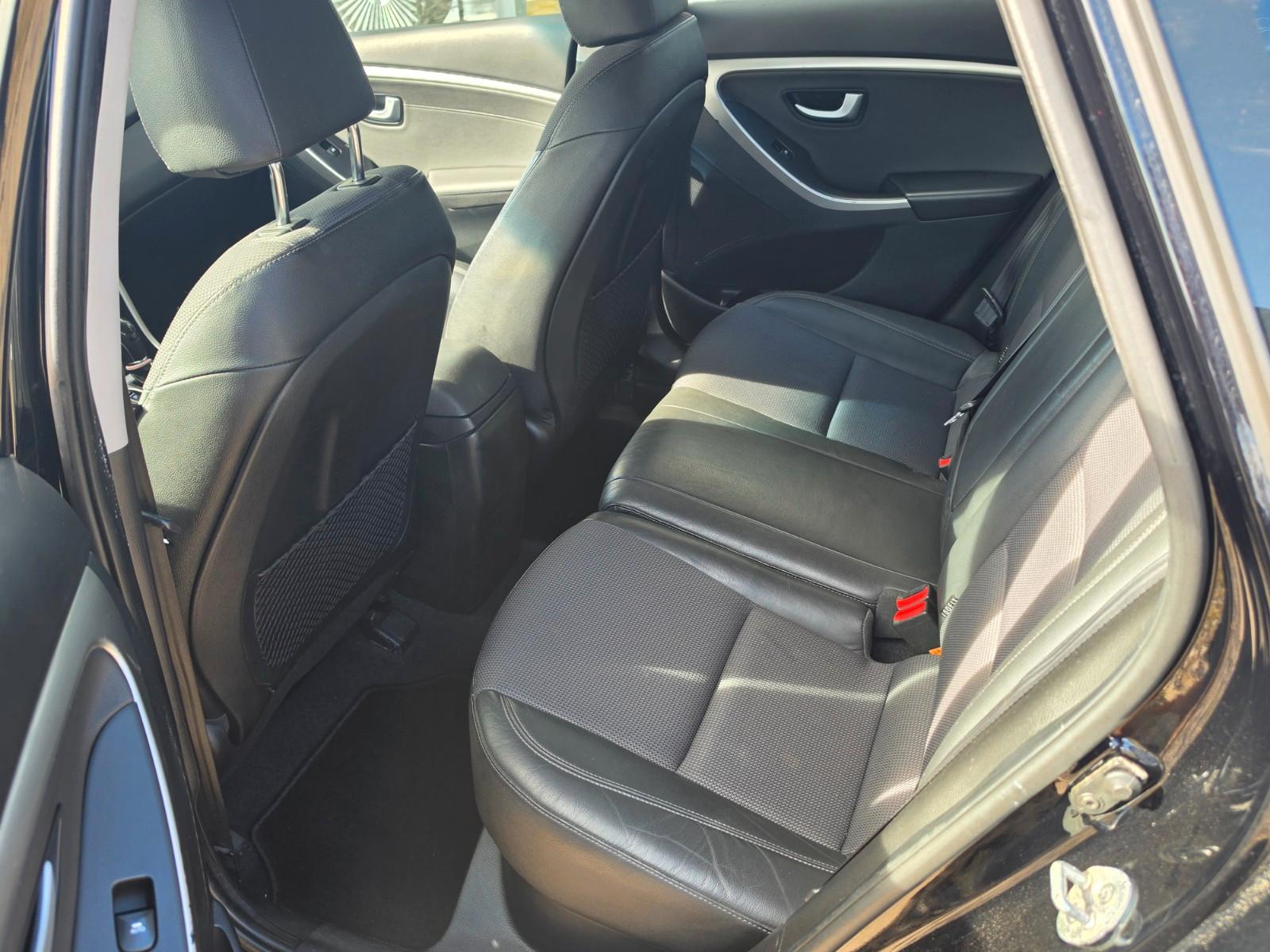 Hyundai i30 2015 — фото 13