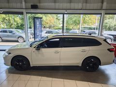 VW Passat R-Line Black Style DSG #AHK #DCC #Head-UP VW Passat R-Line Black Style DSG #AHK #DCC #Head-UP