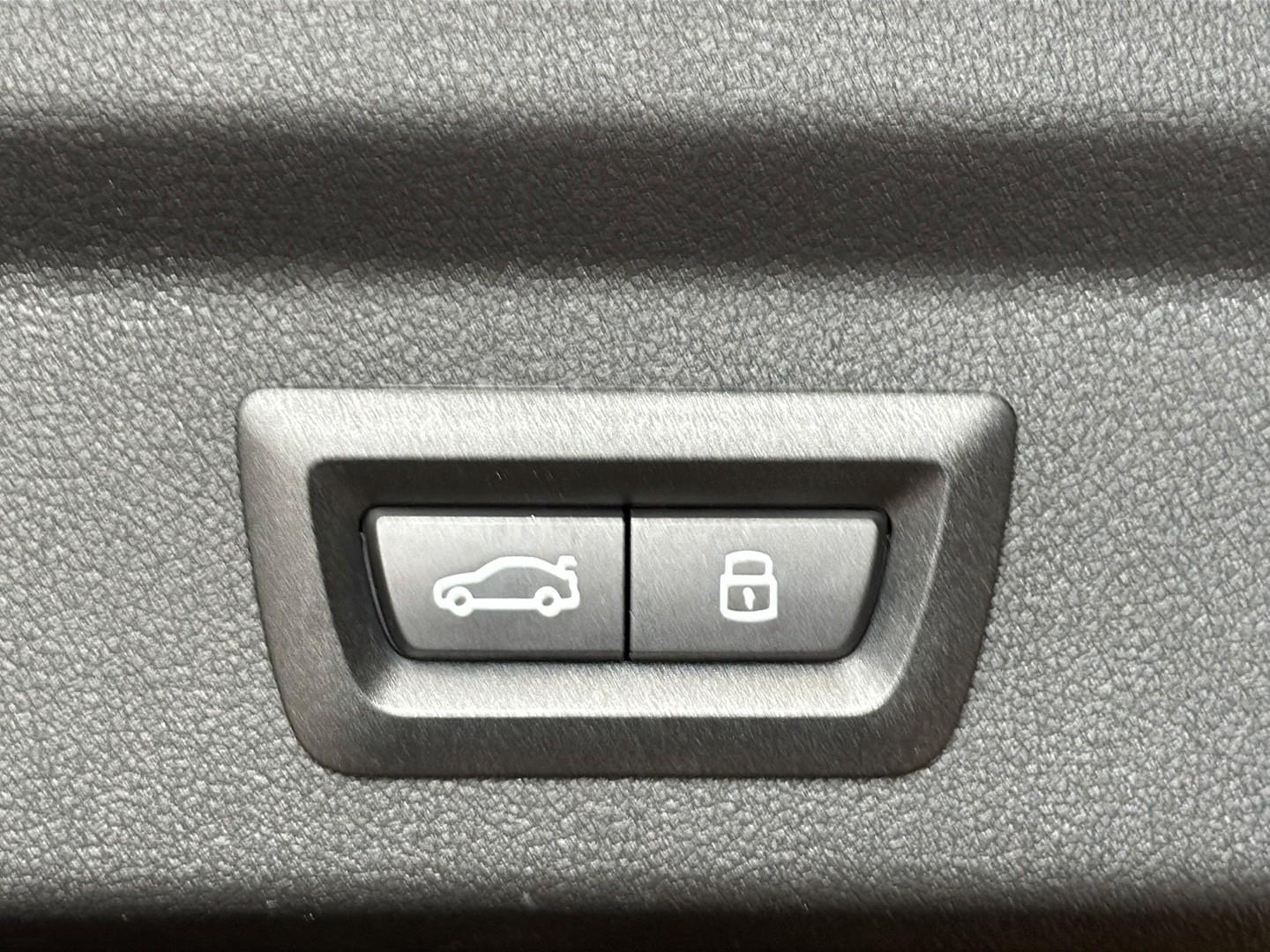 BMW IX2 20EDRIVE M SPORT 204CH