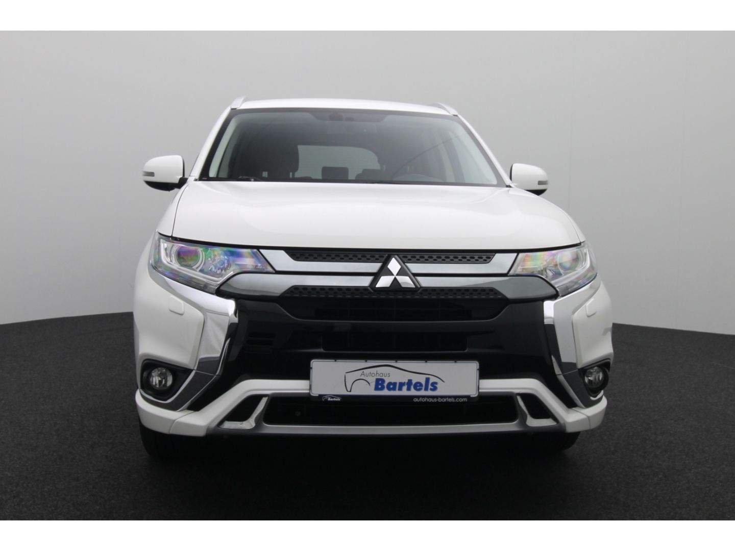 Fahrzeugabbildung Mitsubishi Plug-in Hybrid Outlander PHEV 2.4 Basis 4WD