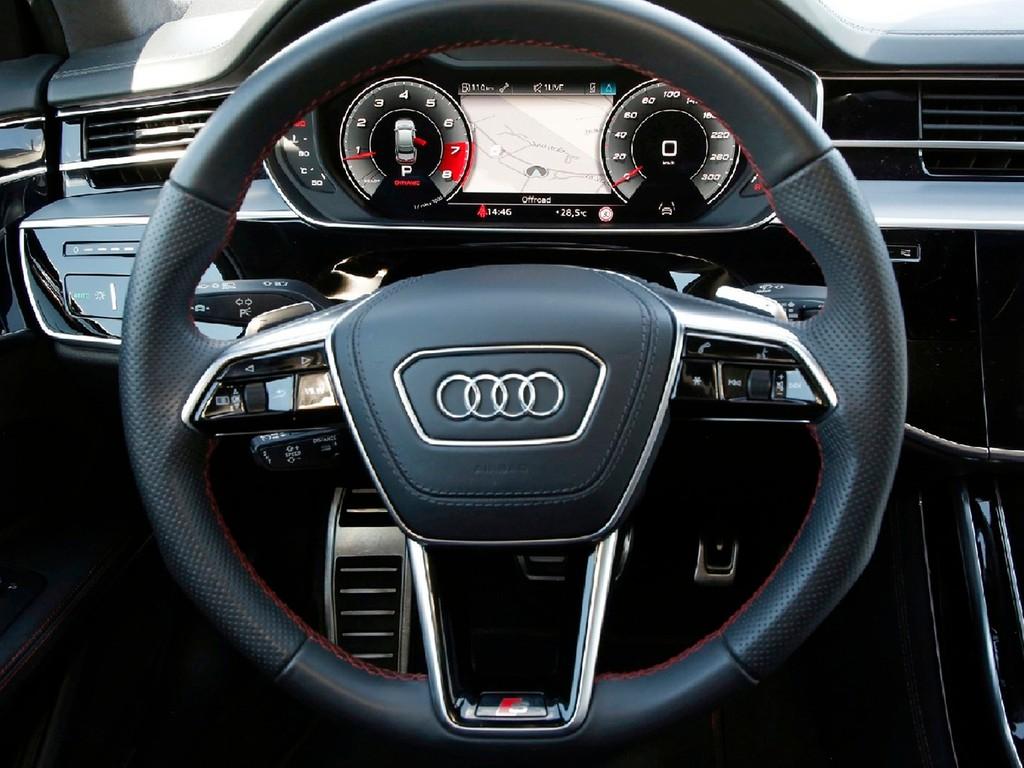 Audi S8